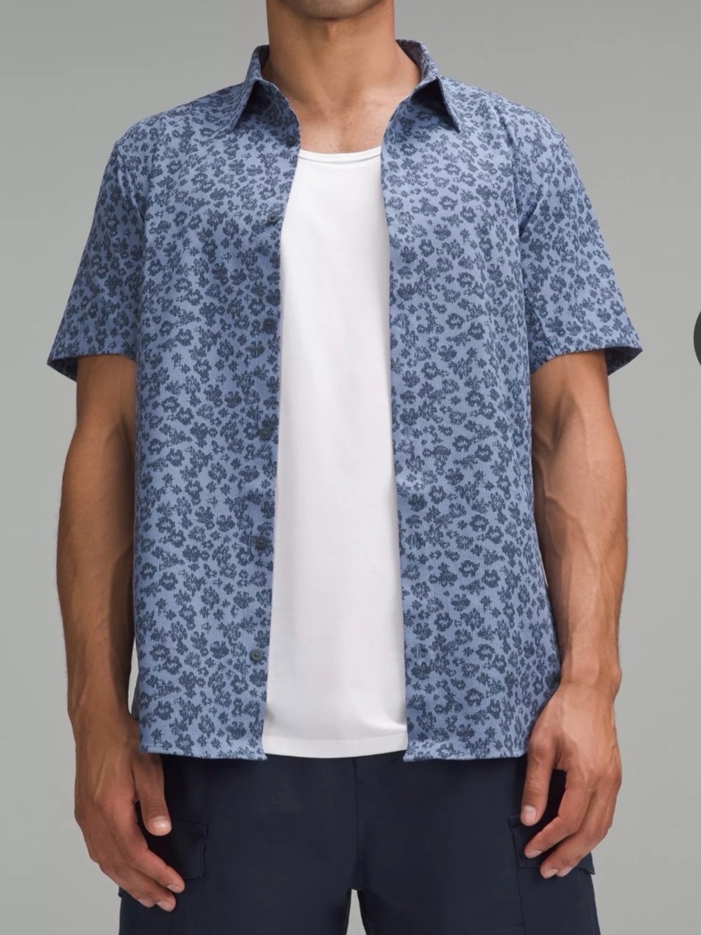 Lululemon Men’s Airing Easy Short-Sleeve Shirt Button Down